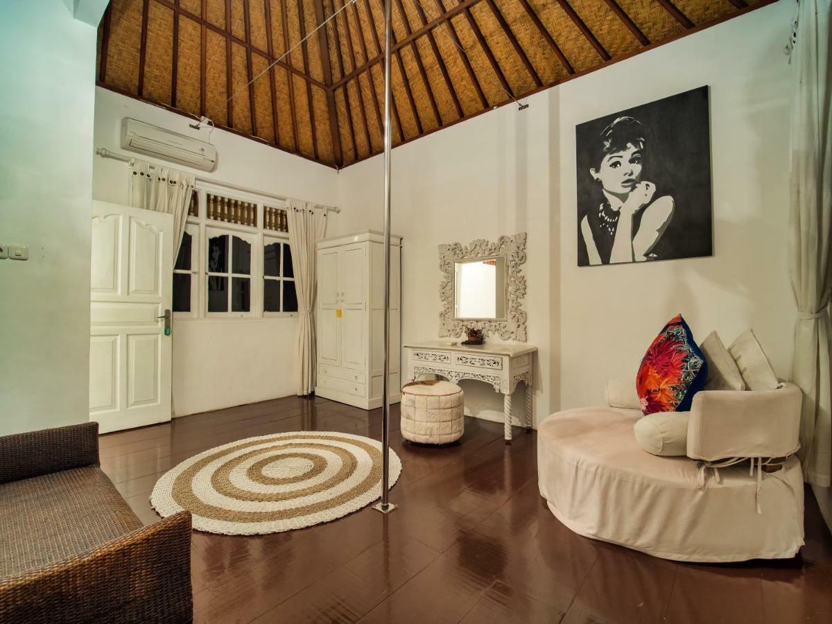 Villa White Stars Seminyak Zewnętrze zdjęcie